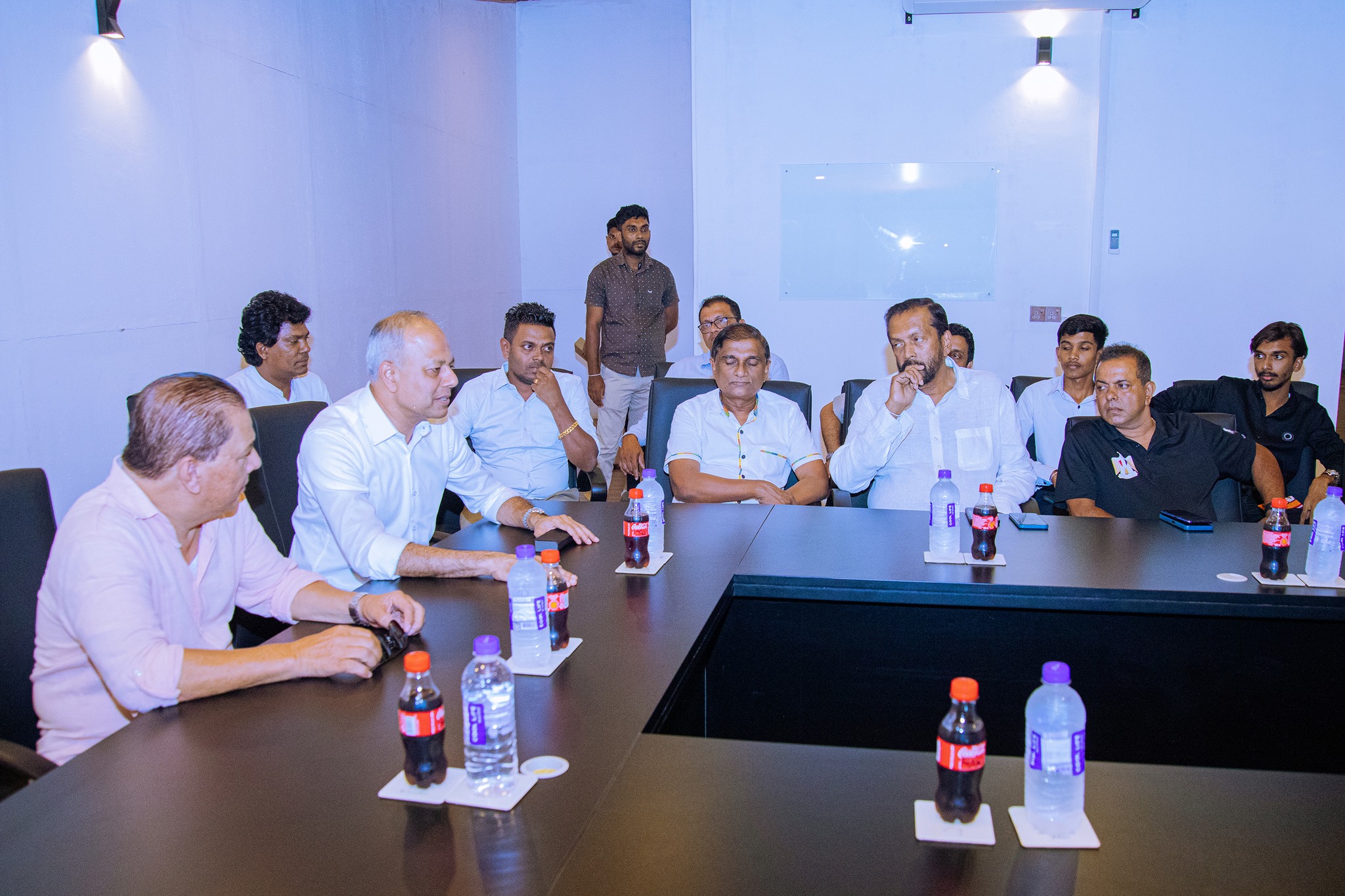 Discussion at the Ambathale factory with its officials and workforce